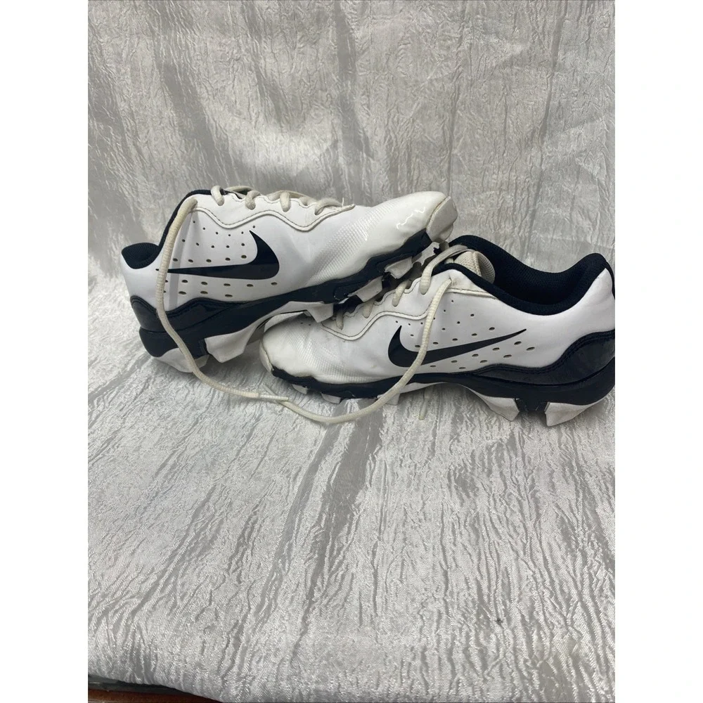 Nike Diamond  Size 4.5Y Baseball‎ Cleats White/Black DJ6525-101